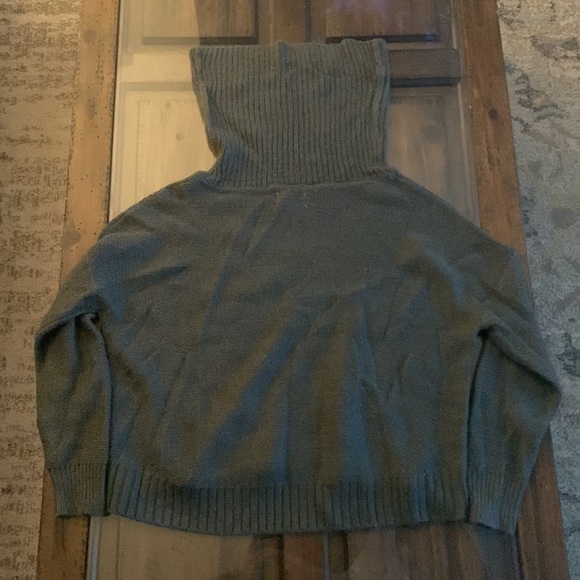 Thin knit sweater with scarf neckline - Picture 2 of 2